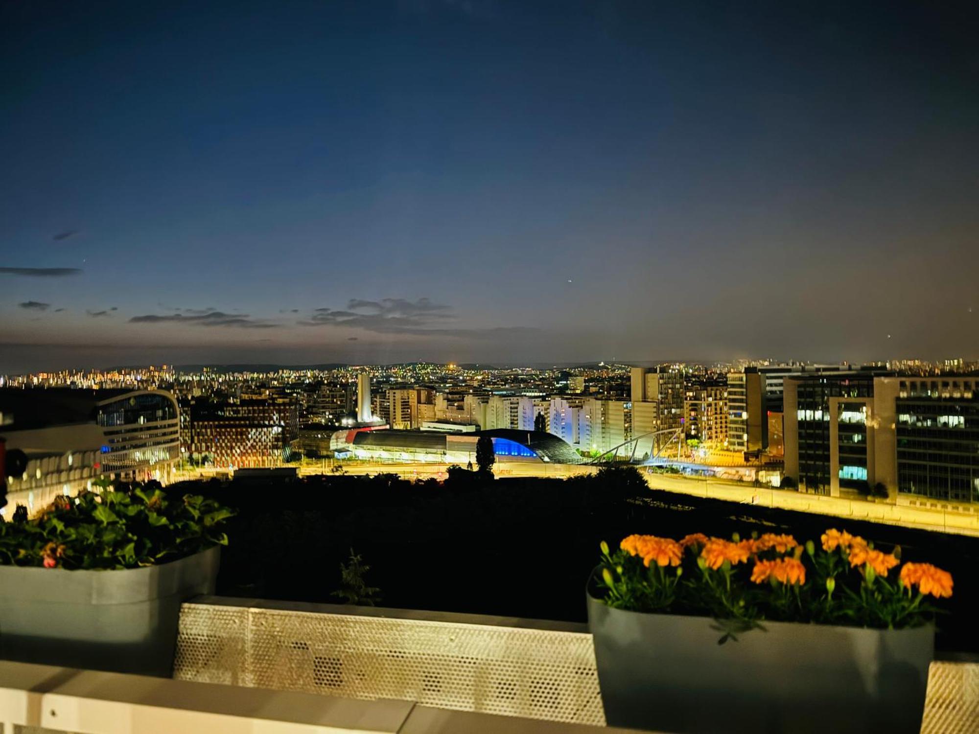 Luxury 2 Rooms Apartment With Balcony Puteaux Extérieur photo